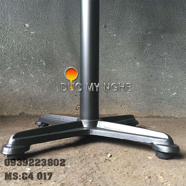 Bàn cafe 4 chân gân nổi gang đúc C4 017